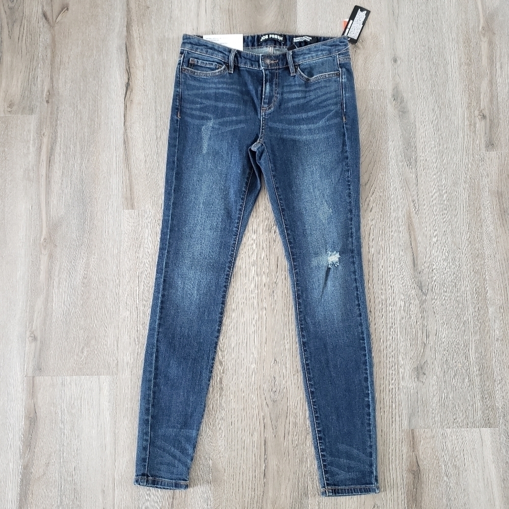 NWT Joe Fresh Women's Classic Slim  Distressed Jeans Size 25